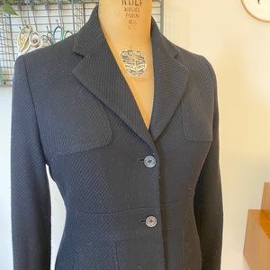 Lightweight feminine wool/cashmere trenchcoat